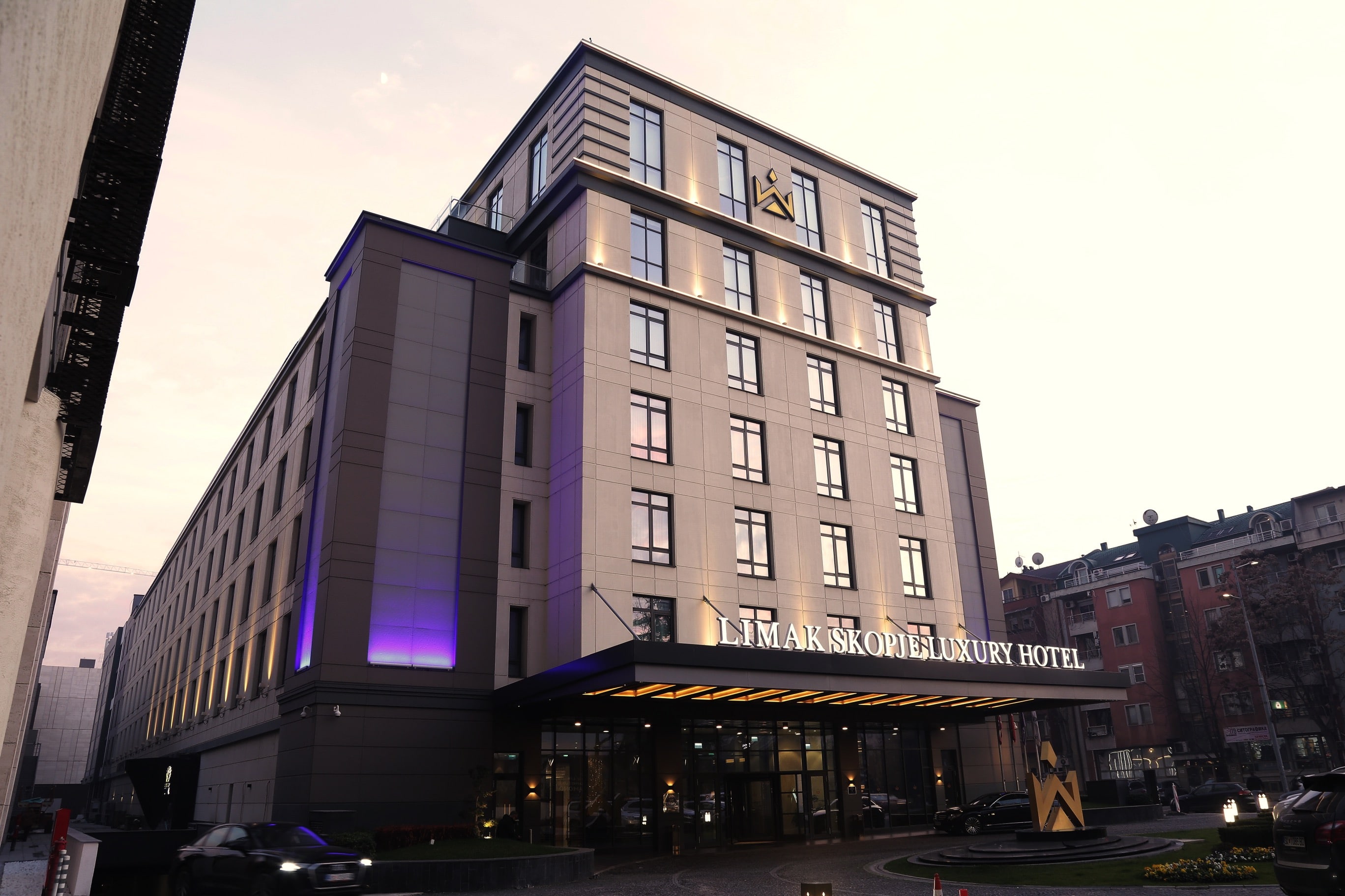 is admiral casino legit